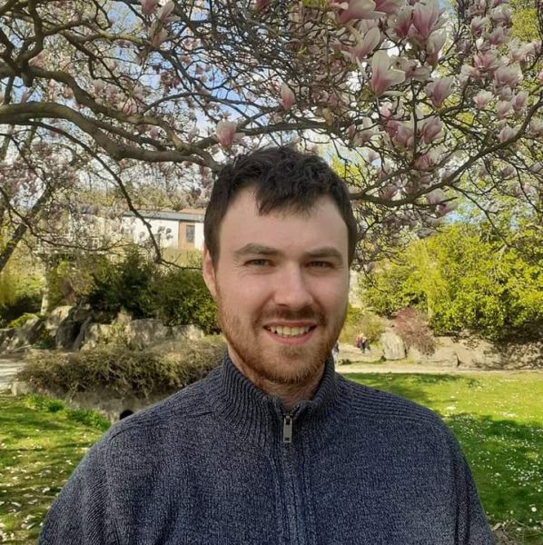 Sex seznamka, On hled ji - Spanking (vprasky), 31 let, kraj: Hl. m. Praha