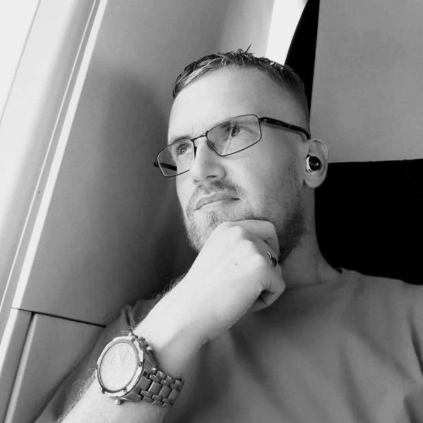 Sex seznamka, On hled ji - Hledm Milenku ;) i Princeznu, 31 let, Karlovy Vary